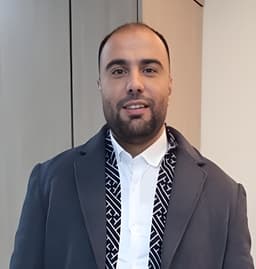 أحمد مدلل، مدير المبيعات في Quint Solutions